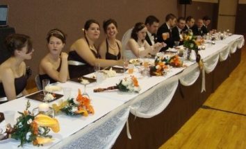 wedding party table - crop